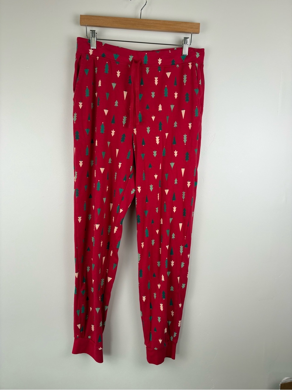 Primary Size Medium organic pj pants in twinkly trees red green